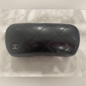 CHANEL BLACK SUNGLASSES HARD CASE